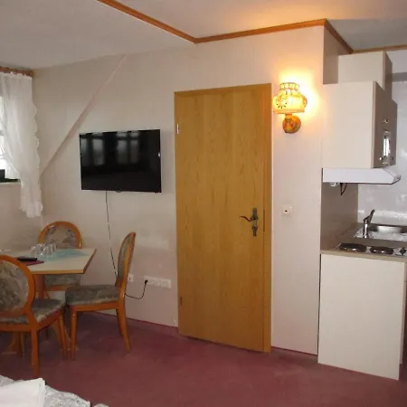 Apartment Ferienappartement Erfurter Kreuz Kirchheim (Thuringia)